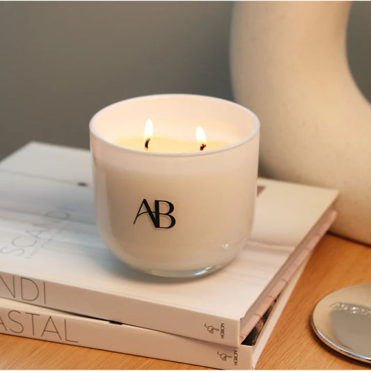 Japanese Honeysuckle 340g Candle